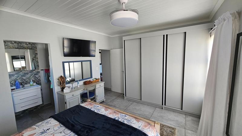3 Bedroom Property for Sale in Dwarskersbos Western Cape